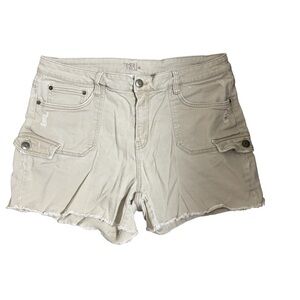 Women’s Time and Tru Cream Colored Shorts size 18